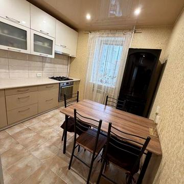 Продаж квартири Молодіжний