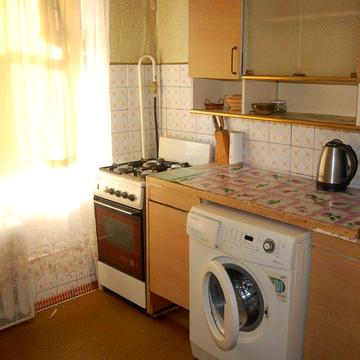 3 ср. метро Житомирська, пр.Берестейський 127