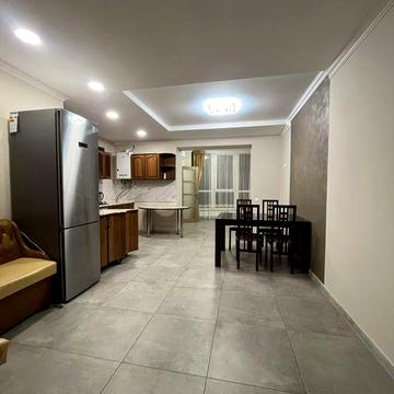 Калинов.слобода-2.Велика,з ремонтом,інд.газове.Закрита територія.