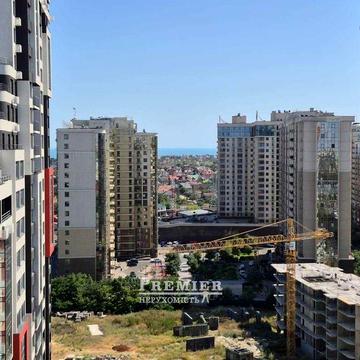 3к квартира 103м² з панорамним видом та 4 лоджіями у Київському районі