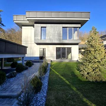 Панорамний будинок 230 м2 є газ 2 тераси с. Лісники Обухівський район