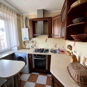 Вільна 2к квартира. Світло не вимикають