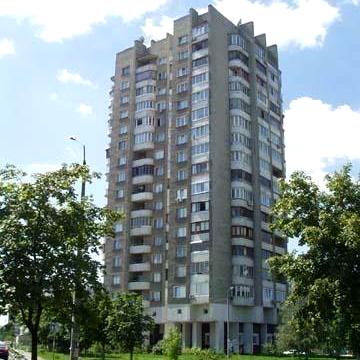 Продаж/аренда двокімнатноі  квартири Дарницький бульвар 1