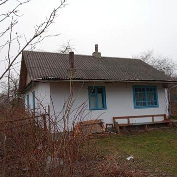 Хата з цегли с. Дружба