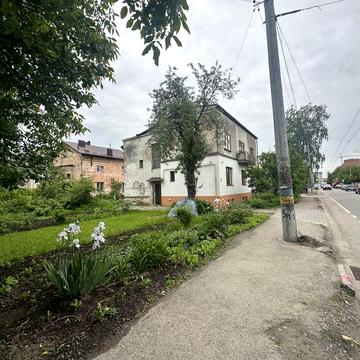 2к квартира в центрі + ділянка