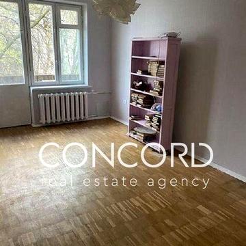 Метро Дорогожичі. Продам 1к Щусева вул., 8. Косметичний ремонт