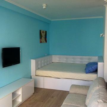 Золотоустівська вул., 1