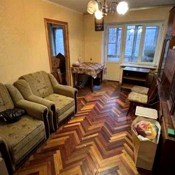 ПРОДАМ 2к квартиру біля метро вул. В.Ярмоли, 38