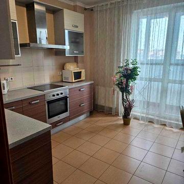 ЦІНУ ЗНИЖЕНО! пр.Комарова,26 Любомира Гузара Продам 1-кімнатну 52кв.м. ЖК Авіатор