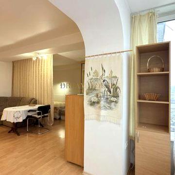 Чоколівський бульвар. Простора квартира з приємним бонусом