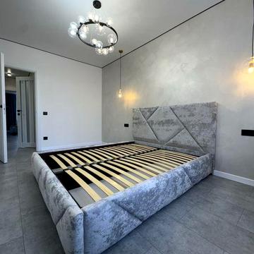 Продається новобудова 3- кімн район Майдану з ремонтом меблями ЖК Водограй