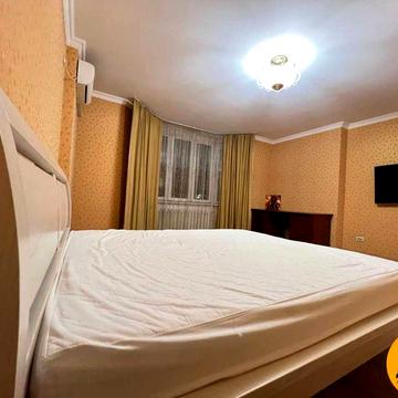 Продаж 2 кімн. квартири, вул. О.Пчілки 2А, Позняки.