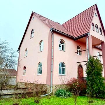 Будинок 340м. 7кімнат+15соток.документам 3роки.без коміссіі