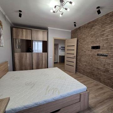 Оренда дуже гарної 1кім кв в новобудові р-н бл. Замостя в. Янгеля