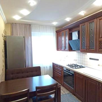 Продаж 3-х кімнатної квартири в капітальному ремонті на Критому Ринку!