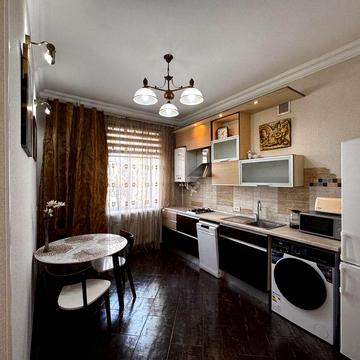 2-ком, кв-ра, в самом сердце Одессы — Пушкинская/Жуковского! Сталинка!