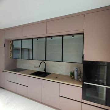 Продаж 2кн новобудови,в центрі р-н Соборної площі,зі ссвоєю терасою.