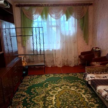 Продається 3-х кімнатна квартира малінського  планування. Жилий стан