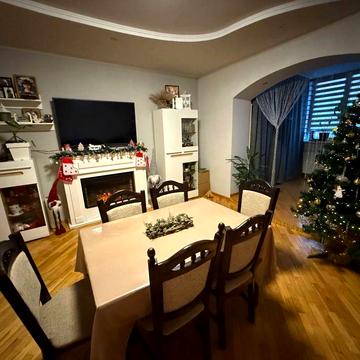 Продається 3-х кімнатна простора квартира 106м.кв. в парковій зоні ЖК Чернівціжитлобуд