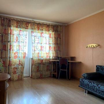 Аренда 2 кв. 52 м. Ул. Каштановая 14. Троещина. Деснянский. Свободна