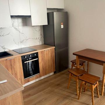 Домбровского, 75