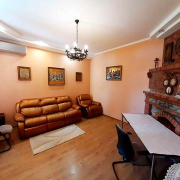 Частина будинку м. Ірпінь вул. Троїцька, паркомісце, з твариною ТАК