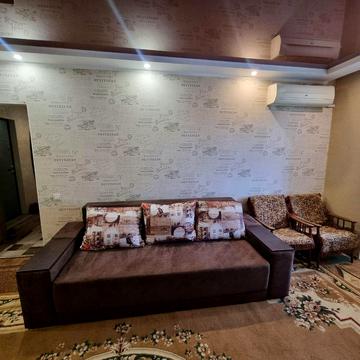 Добровольців пров., 6