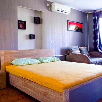 Світла та затишна квартира біля морю та парку