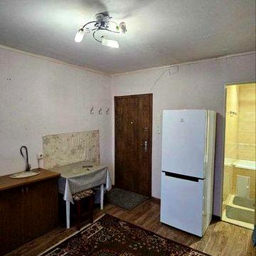 Продам гостинку со своими службами, ул. Клочковская