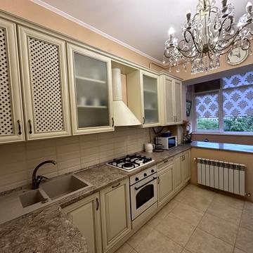 Євгена Чикаленка вул., 56а