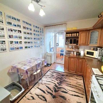 Продам великогабаритну квартиру в центрі! Ціну знижено.