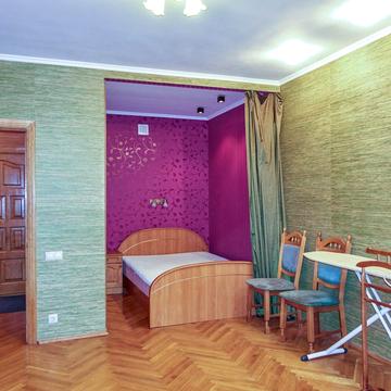 Михайла Омеляновича-Павленка вул. (Суворова), 13