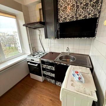 Супер!Сдается М.Черниговска 15 мин.езды.ул.Карбышева 18А.1-ая квартира