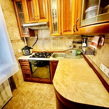 Оренда 3 х кімн. квартири біля метро Дарниця.