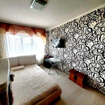 Здам однокімнатну квартиру з спільним санвузлом та кухнею