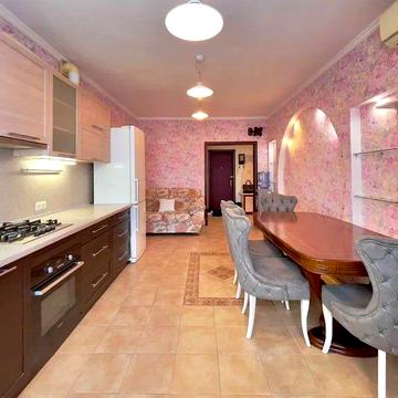 Пропонуємо вам 2х кімнатну квартиру в новому будинку в Центрі!