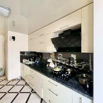 Пропонуємо вам 2х кімнатну квартиру в новому будинку на Озерній!