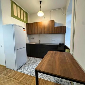 Олегівська вул., 40