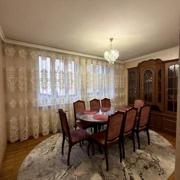 Продаж 3-кімн квартири в особняку в центрі