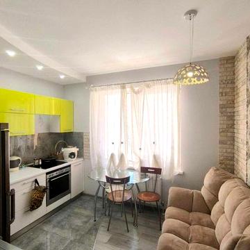 Уютная просторная 2-комнатная с ремонтом в новом доме на Таирова