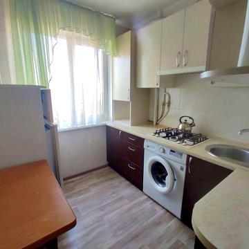 Козацька. Вся мебля і техніка.