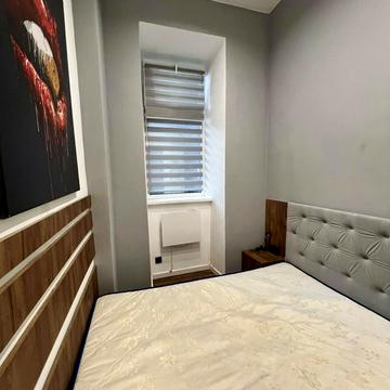 Тараса Шевченка вул., 12