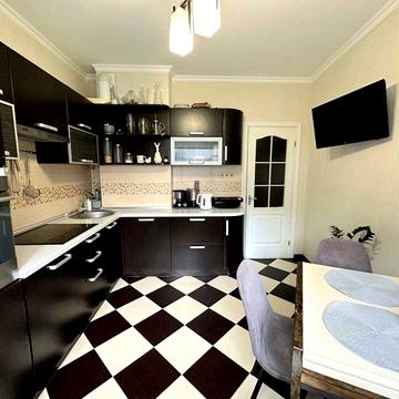 БЕЗ КОМІСІЇ,  Продаж 1 кім квартири 46 м2, Драгоманова 6/1 ,