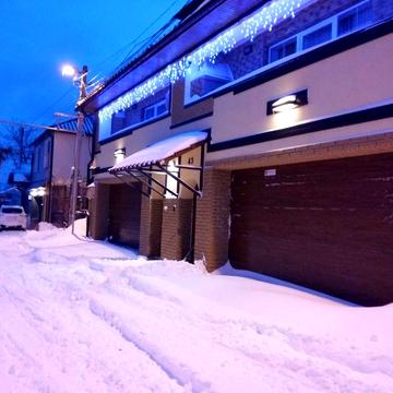 сдам 1 ком студию в коттедже,Абрикосовая 43