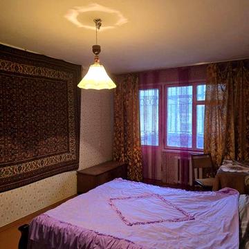 Оренда трьохкімнатна квартира вулиця Захисників України