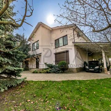 Дружби вул., 17