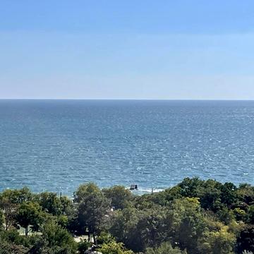 Трикімнатна квартира в ЖК Білий Парус, вид моря