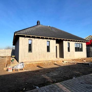 Готовий будинок в Дайбергу, три спальні та мансарда, розтермінування, без комісії