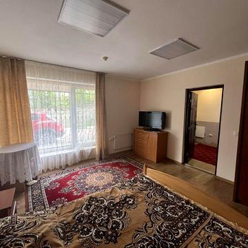 Здам в тривалу оренду 3 кімн кв на Івасюка