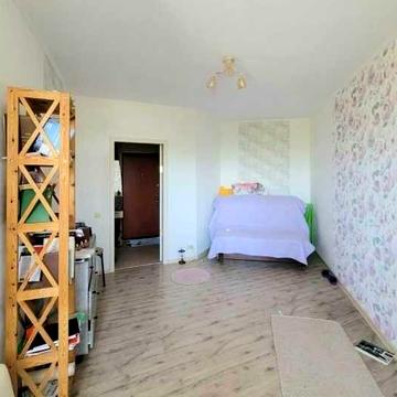 Продам 1 комнатная квартира на Бреуса.